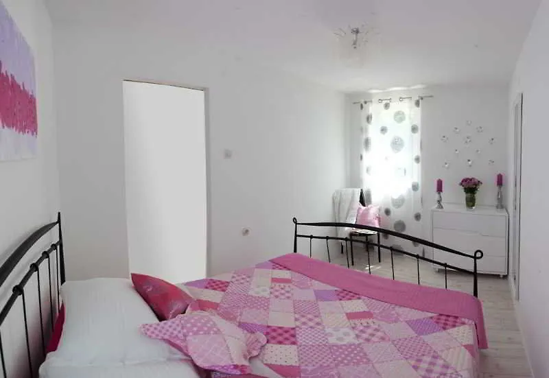 ספליט Apartment Alma מלון