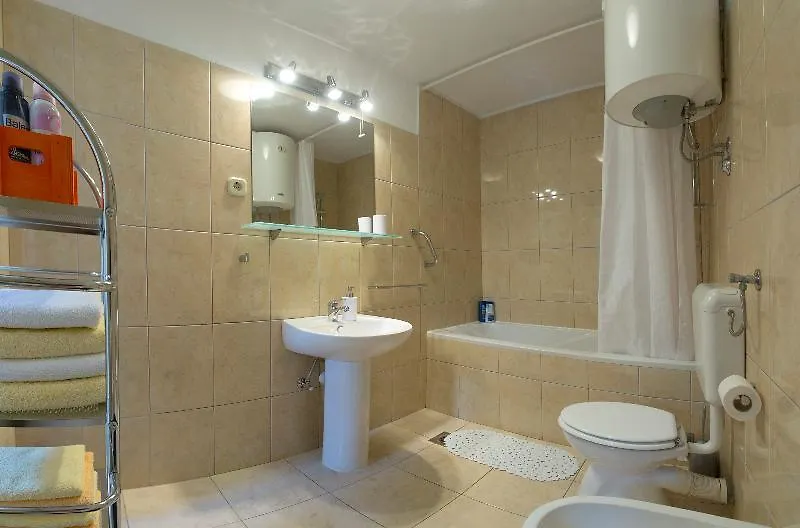 ספליט Apartment Alma מלון